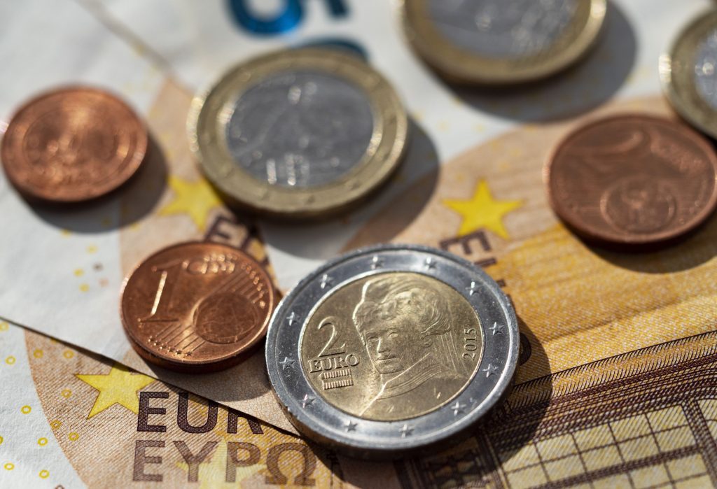 Banca Centrală Europeană va schimba design-ul bancnotelor euro